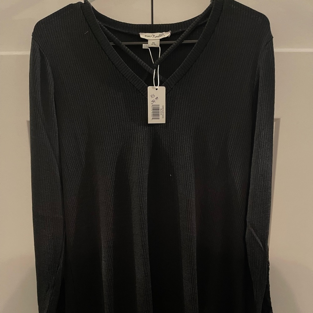 Simply Noelle Black Top XS